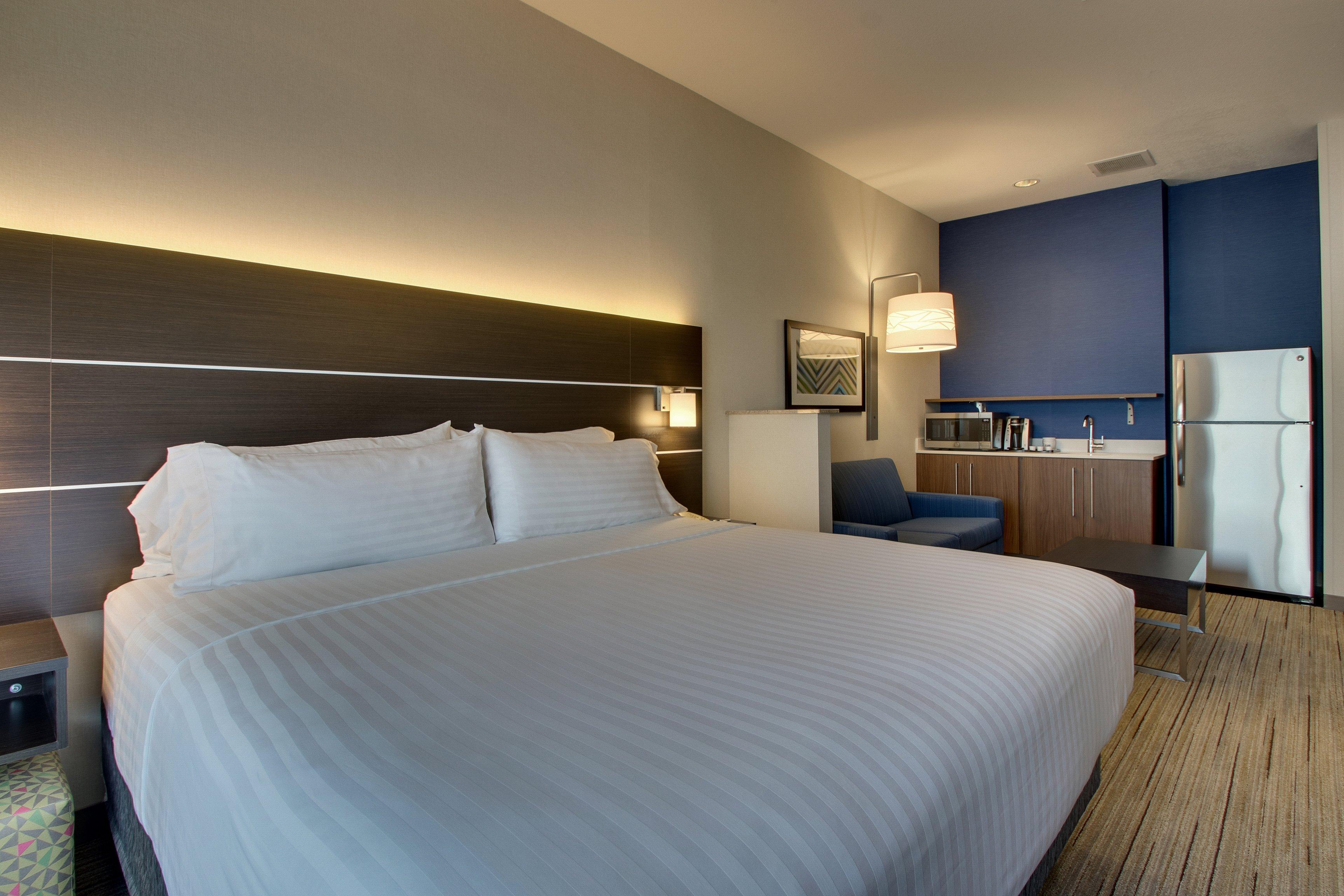 Holiday Inn Express Hotel & Suites Morris By Ihg Bagian luar foto
