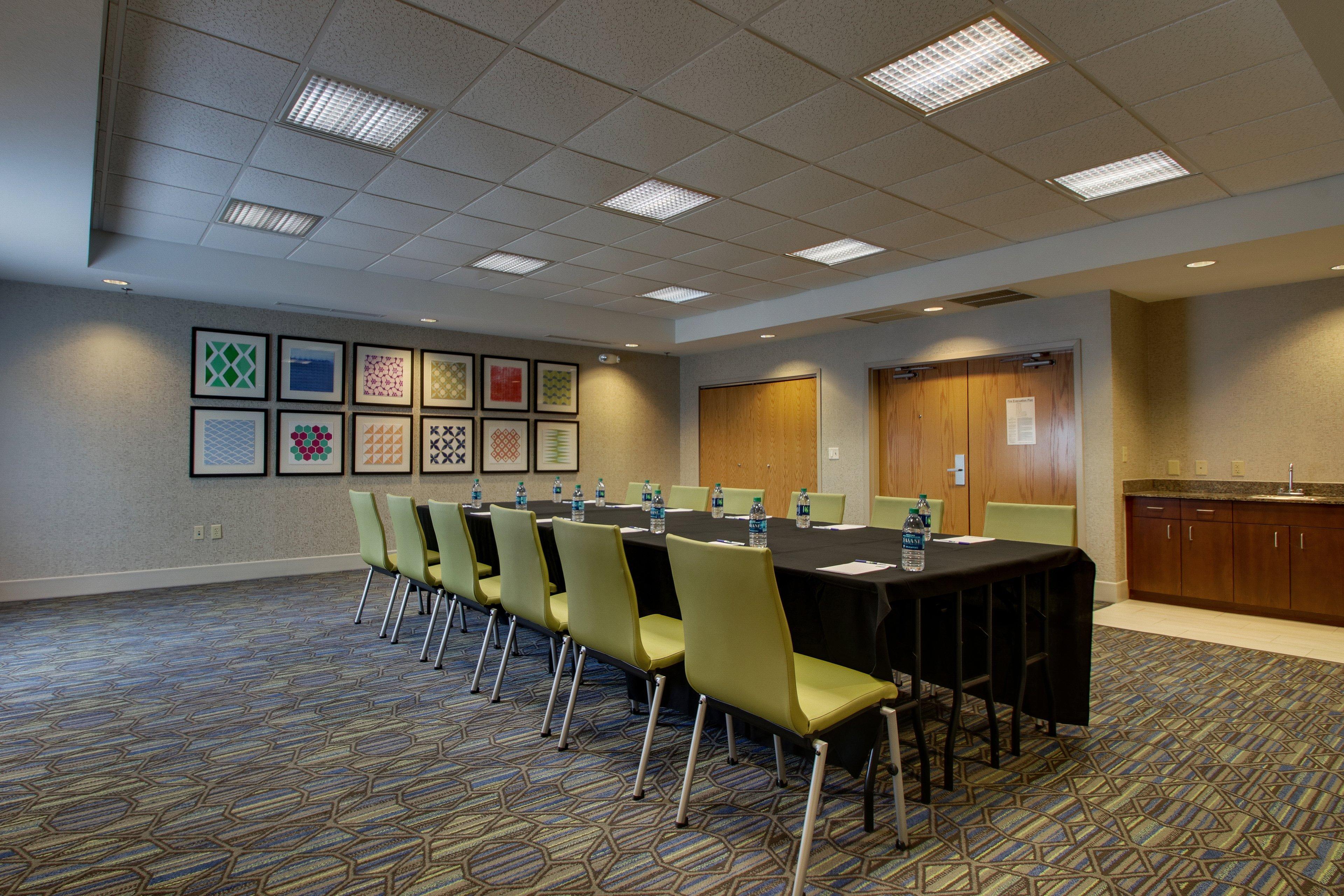 Holiday Inn Express Hotel & Suites Morris By Ihg Bagian luar foto