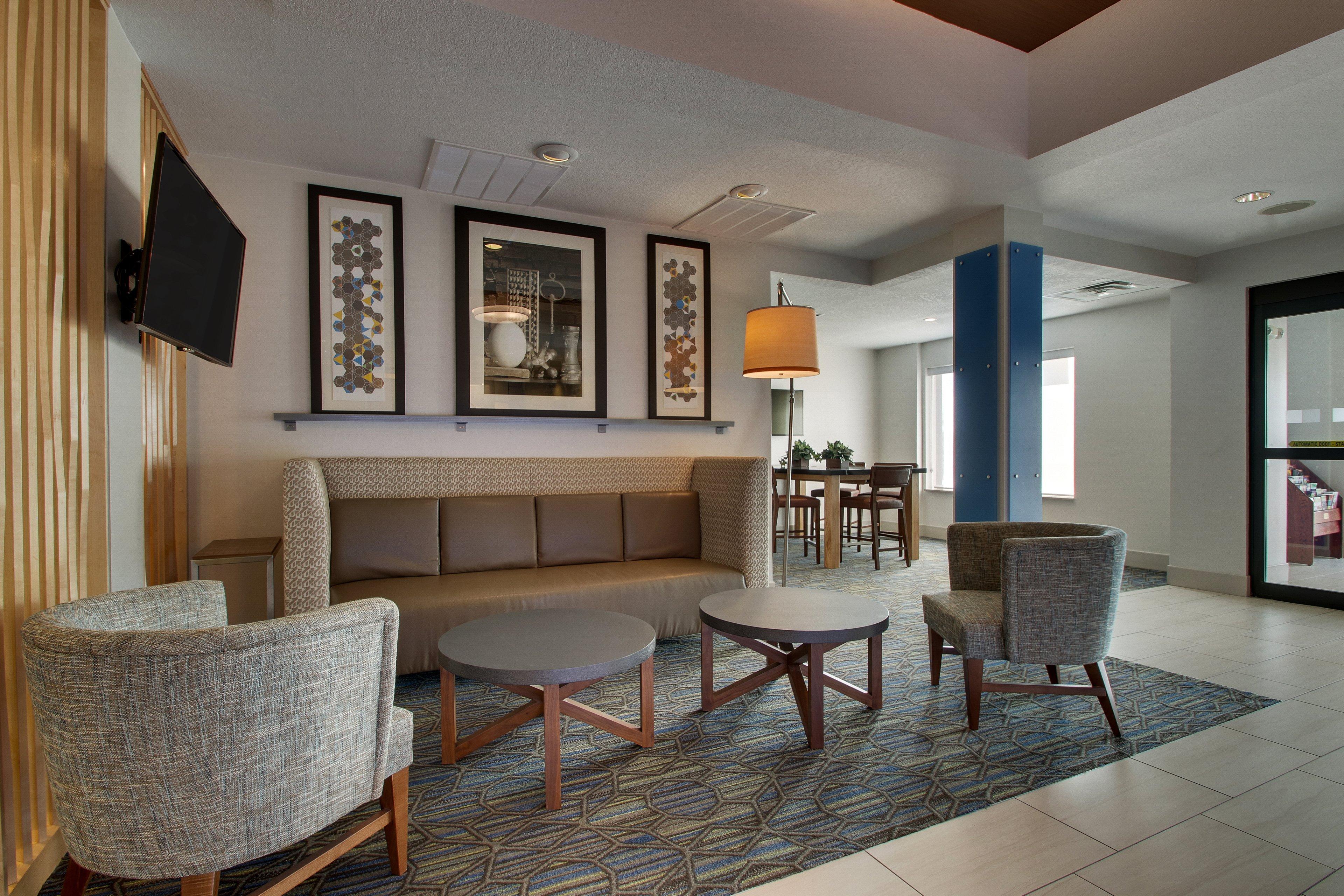 Holiday Inn Express Hotel & Suites Morris By Ihg Bagian luar foto