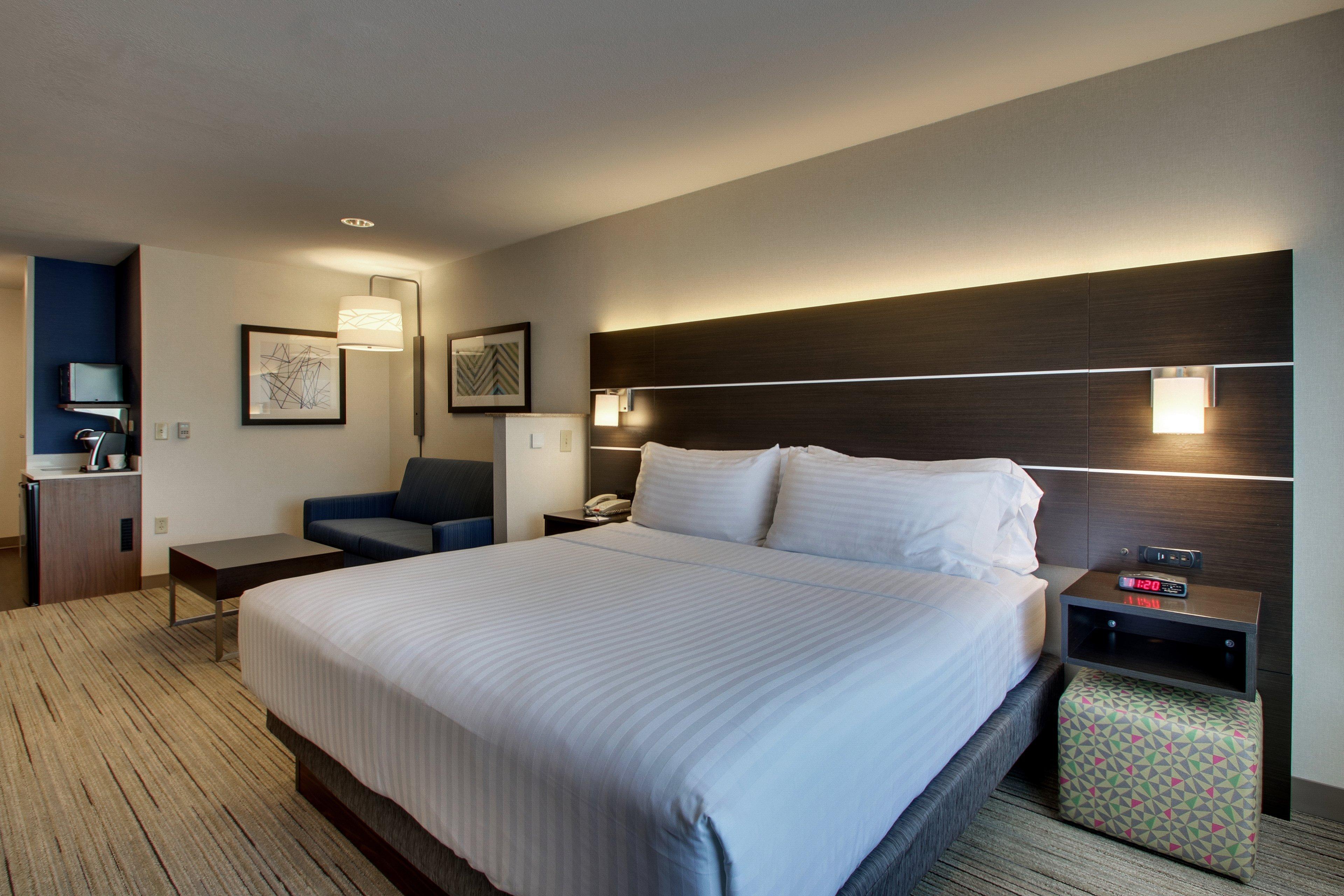 Holiday Inn Express Hotel & Suites Morris By Ihg Bagian luar foto